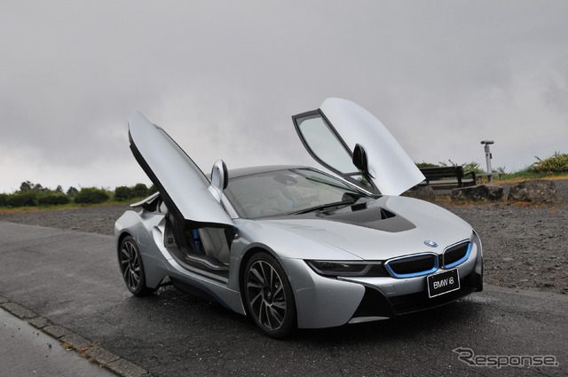 BMW i8