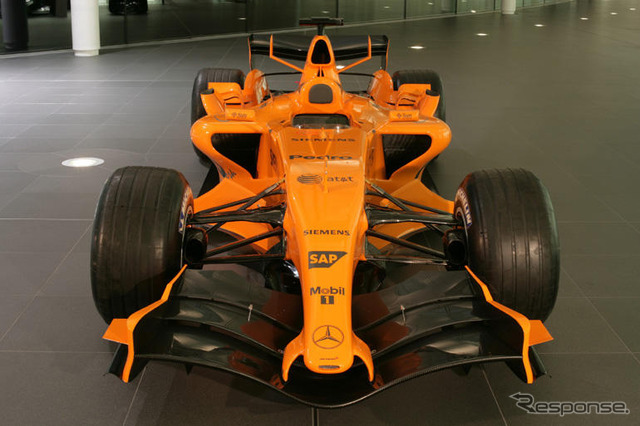 マクラーレン MP4-21 がバルセロナでデビュー