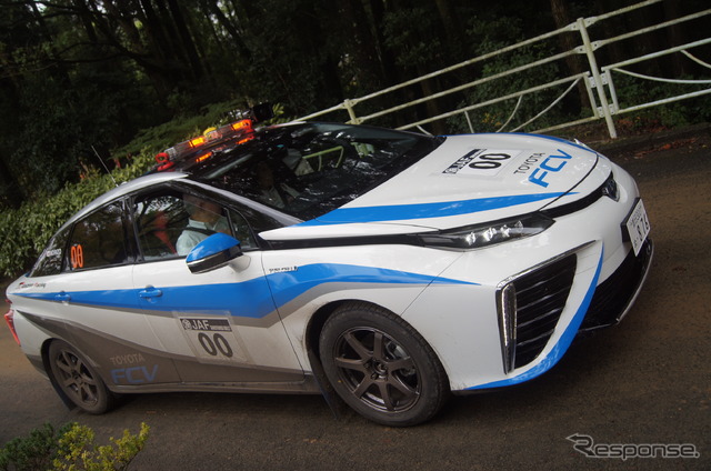 トヨタ FCV ラリー仕様(新城ラリー14)
