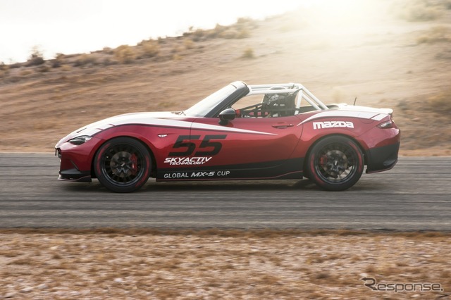 新型マツダロードスターの「グローバルMX-5カップ」参戦マシン