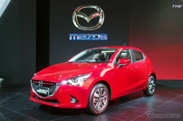 新型Mazda2
