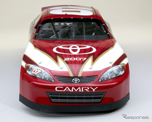 トヨタ、NASCARネクステルカップとブッシュシリーズに参戦