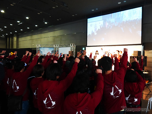 2日に行なわれたリアルゲーム「アキバステルス」。100人の参加者たちは気合じゅうぶん