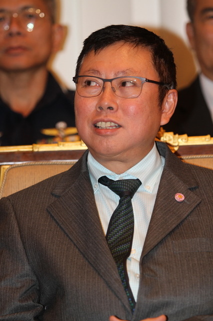 バワンサク氏