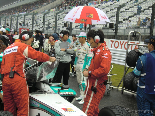 中嶋一貴はポールポジションから第2レースをスタートした。