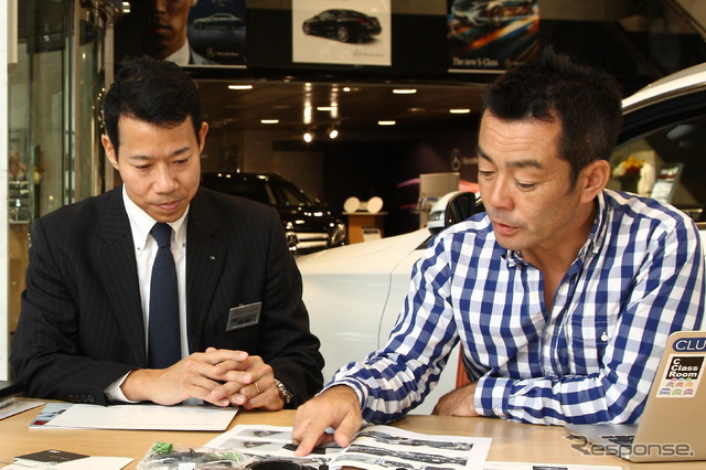 メルセデス・ベンツ品川の末重秀哲氏(左)と河口まなぶ氏