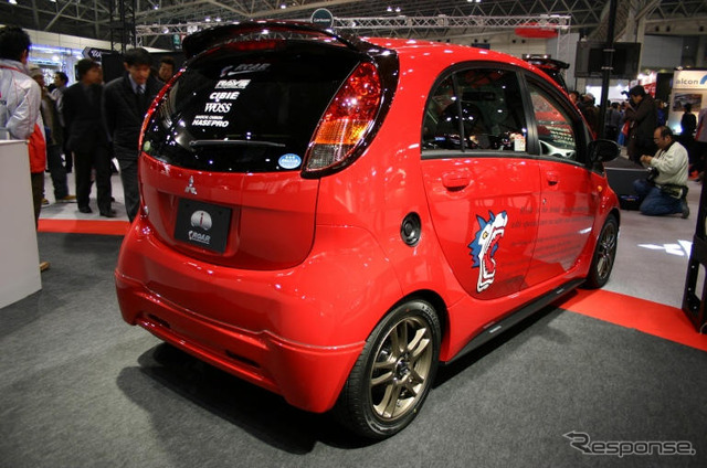 【三菱 i 発表】東京オートサロンでROAR仕様展示