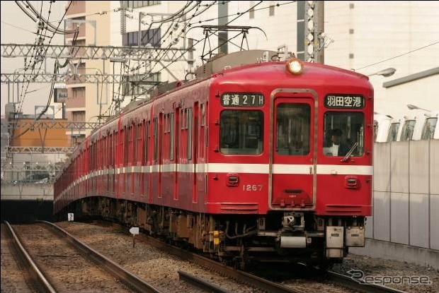 京急と横浜シーサイドラインは両社の1000形を見学するツアーを11月30日に実施する。写真は2010年6月に引退した京急の旧1000形。
