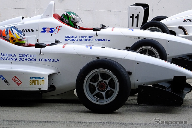 ホンダの2Lエンジンを積むスクール用オリジナル・フォーミュラカー(国際レーシングコース仕様)