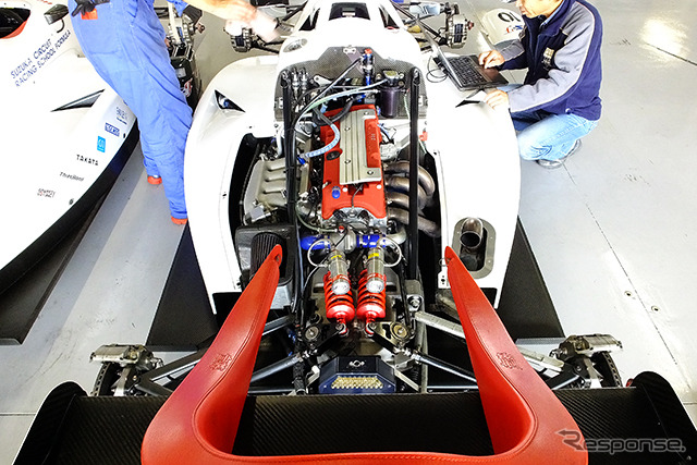ホンダの2Lエンジンを積むスクール用オリジナル・フォーミュラカー(国際レーシングコース仕様)