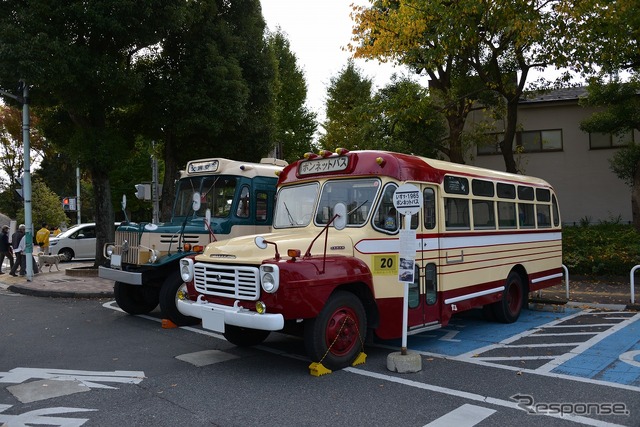 八王子いちょう祭りで200台のクラシックカーがパレード