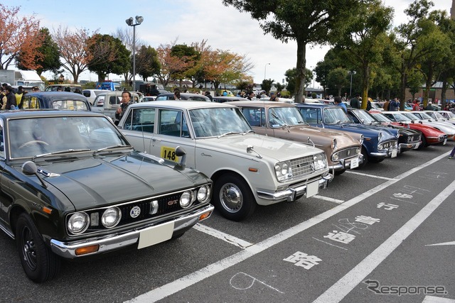 八王子いちょう祭りで200台のクラシックカーがパレード