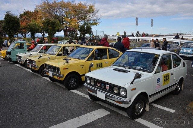 八王子いちょう祭りで200台のクラシックカーがパレード