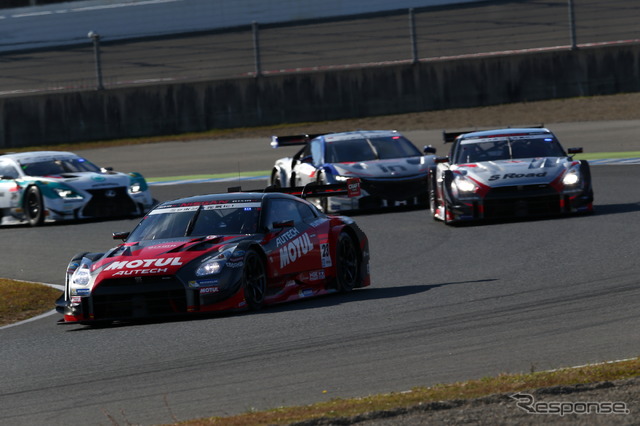 #23 ニスモGT-Rは最終戦を圧勝する。