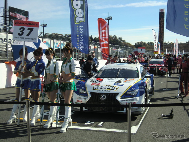 #37 レクサス RC Fは13番グリッド発進から2位まで巻き返す(グリッド上の表示は14だが、ここは今回のレースの13番グリッド)。