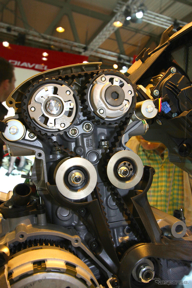 ドゥカティ ムルティストラーダ1200 新エンジン(ミラノショー14)
