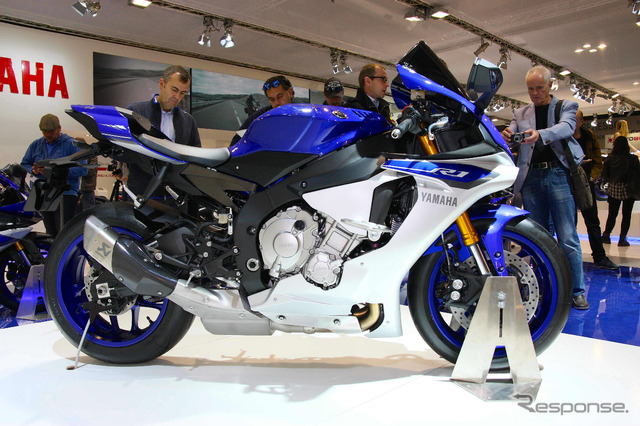 ヤマハ YZF-R1新型(ミラノショー14)