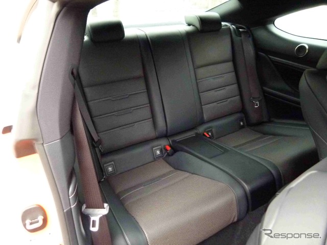 レクサスRC300h F SPORT