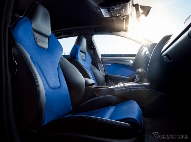 アウディ RS4 アバント ノガロ セレクション