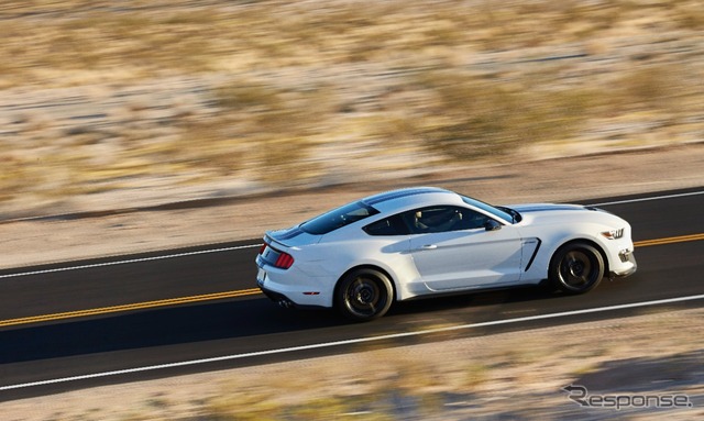 新型 シェルビー GT 350 マスタング