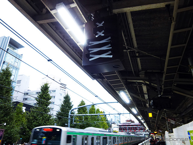 原宿駅に11月初旬に設置されたホームドア機器類