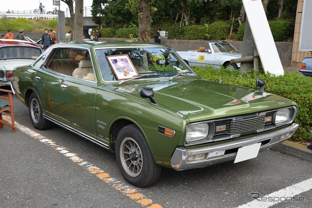 1973年 グロリア 4ドアHT
