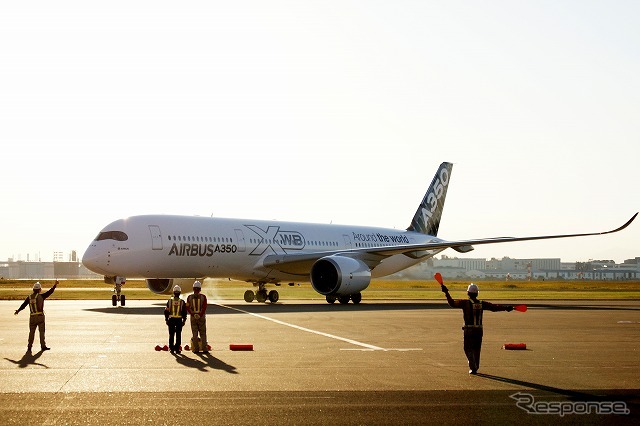 アジアツアーの一環として、日本に初飛来したエアバスA350 XWB
