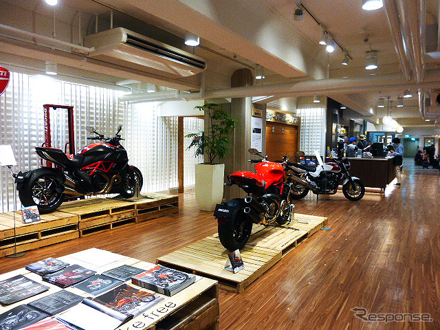 日本橋三越本店の期間限定イベント「もう一度オートバイ! バイクライフのススメ」(11月19日~12月2日)