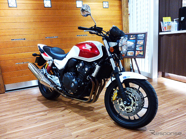 日本橋三越本店の期間限定イベント「もう一度オートバイ! バイクライフのススメ」(11月19日~12月2日)