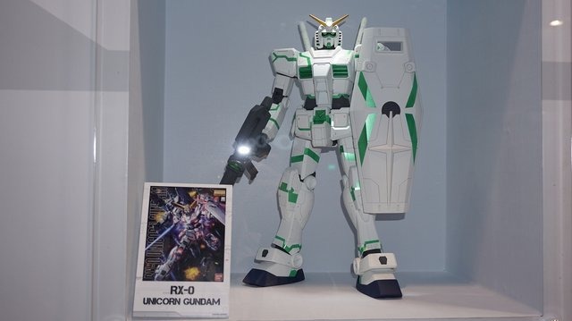 【G-STAR 2014】ガンダムをグフやユニコーン風にアレンジ!「RX-78-2」が36体立ち並ぶガンプラコーナーが熱い