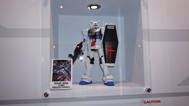 【G-STAR 2014】ガンダムをグフやユニコーン風にアレンジ!「RX-78-2」が36体立ち並ぶガンプラコーナーが熱い