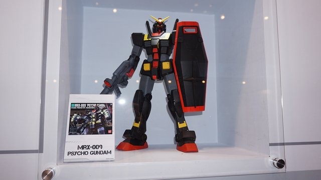 【G-STAR 2014】ガンダムをグフやユニコーン風にアレンジ!「RX-78-2」が36体立ち並ぶガンプラコーナーが熱い