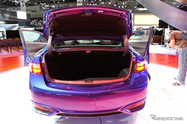 アキュラ ILX 2016年モデル