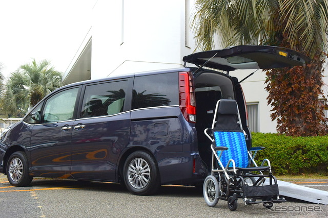 トヨタ エスクァイア ウェルキャブ(車いす仕様)
