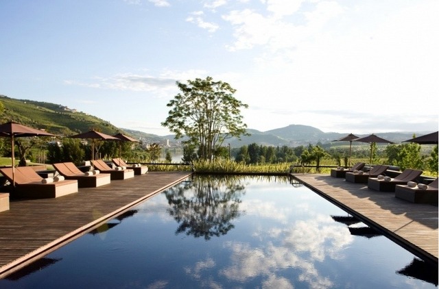 「シックスセンシズ ドウロバレー」スイミングプール。(c)Six Senses Hotels Resorts Spas