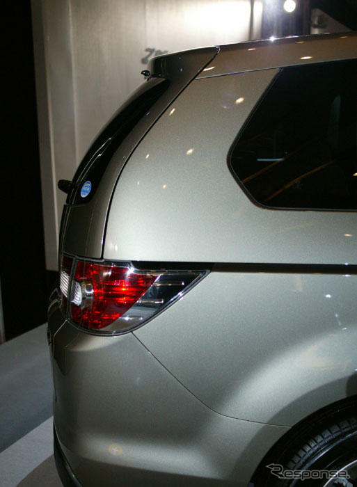 【マツダ MPV 新型発表】ミニバンを越え、ミニバンに見えない