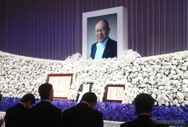 日産自動車の社長・会長を務めた久米豊さんのお別れの会が11月25日、都内のホテルで開かれた。