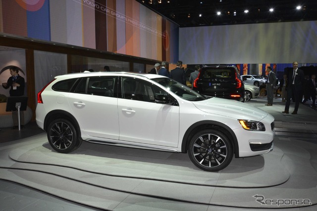 ボルボ V60クロスカントリー(ロサンゼルスモーターショー14)