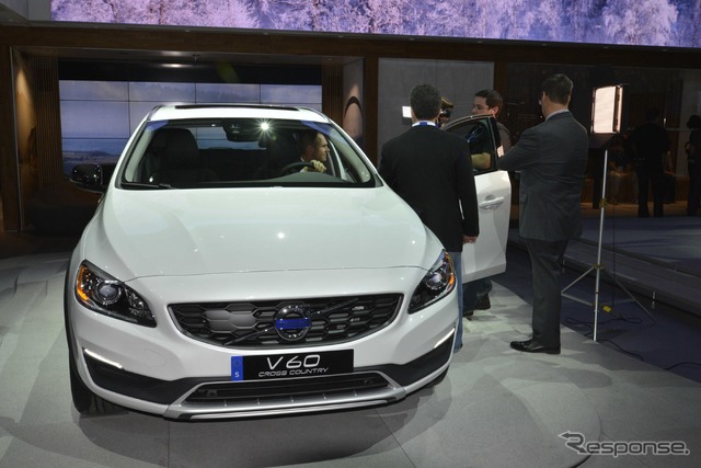 ボルボ V60クロスカントリー(ロサンゼルスモーターショー14)