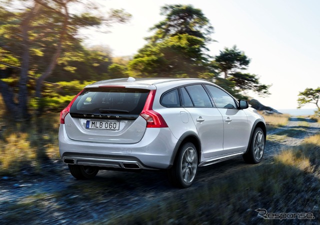ボルボ V60 クロスカントリー