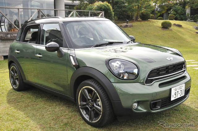 MINI クロスオーバーSD