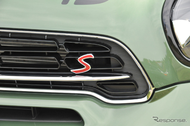 MINI クロスオーバーSD