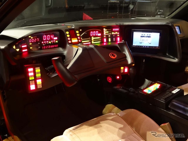 「ナイト2000」レプリカのコックピット。ドラマに登場する本物と違いを見つけるのが大変なほど忠実に仕上げられている
