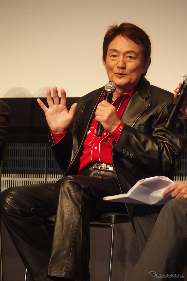 「マイケル・ナイト」の吹き替えをした、ささきいさお氏。「完全版で吹き替えが出来てホッとした」