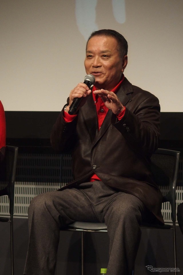 「K.I.I.T」の吹き替えをした野島昭生氏。「最初はコンピュータの声を作るのに苦労した」