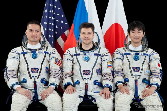 41Sクルーのバックアップクルーを務めた（左から）チェル・リングリン、オレッグ・コノネンコ、油井宇宙飛行士