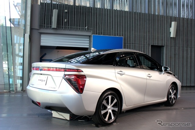 トヨタ・MIRAI