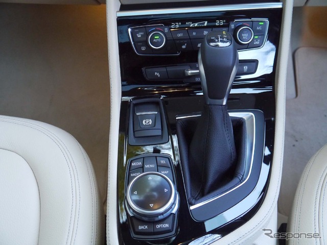 BMW 218iアクティブツアラー