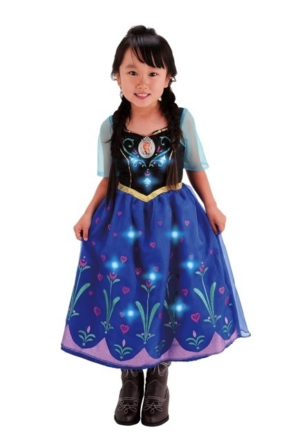「アナと雪の女王」光る!ミュージカルドレス アナ(タカラトミー) (c) Disney