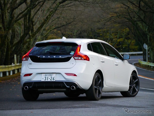 ボルボ V40 T5 Rデザイン